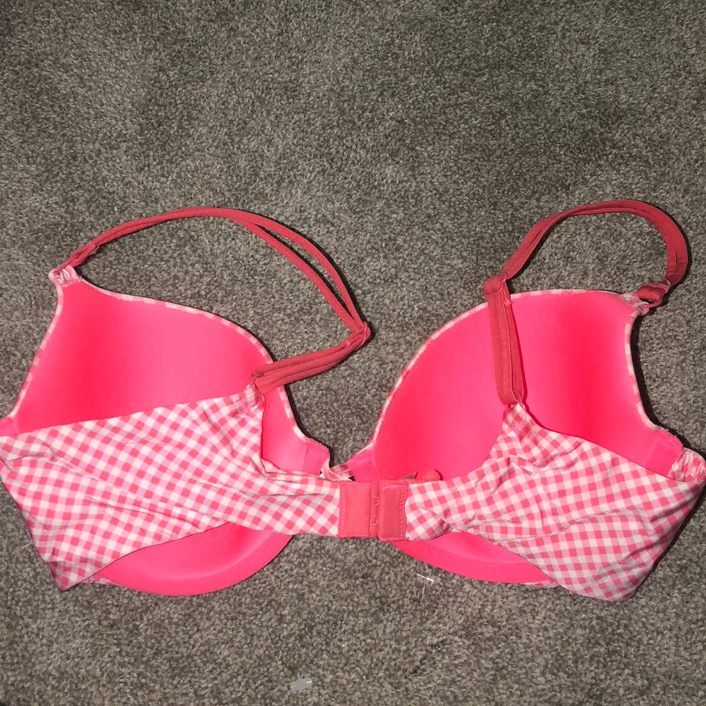 Victoria Secret Bra - Picture 2 of 3